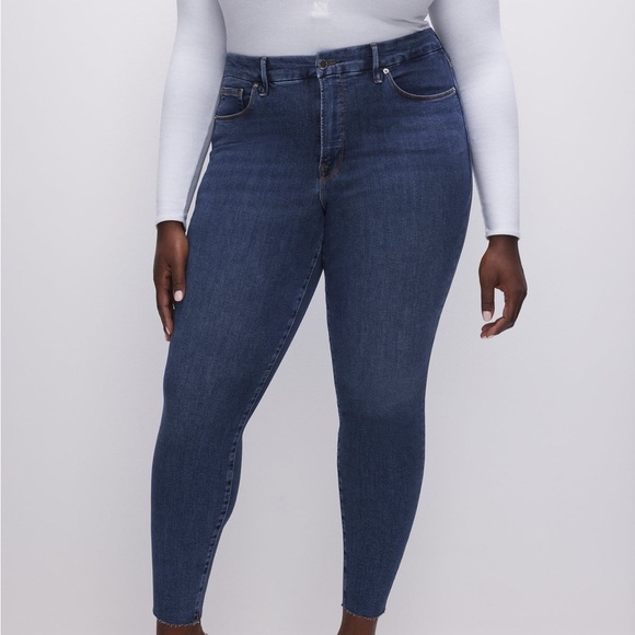 Good American Good Waist Crop 16 - Picture 3 of 16